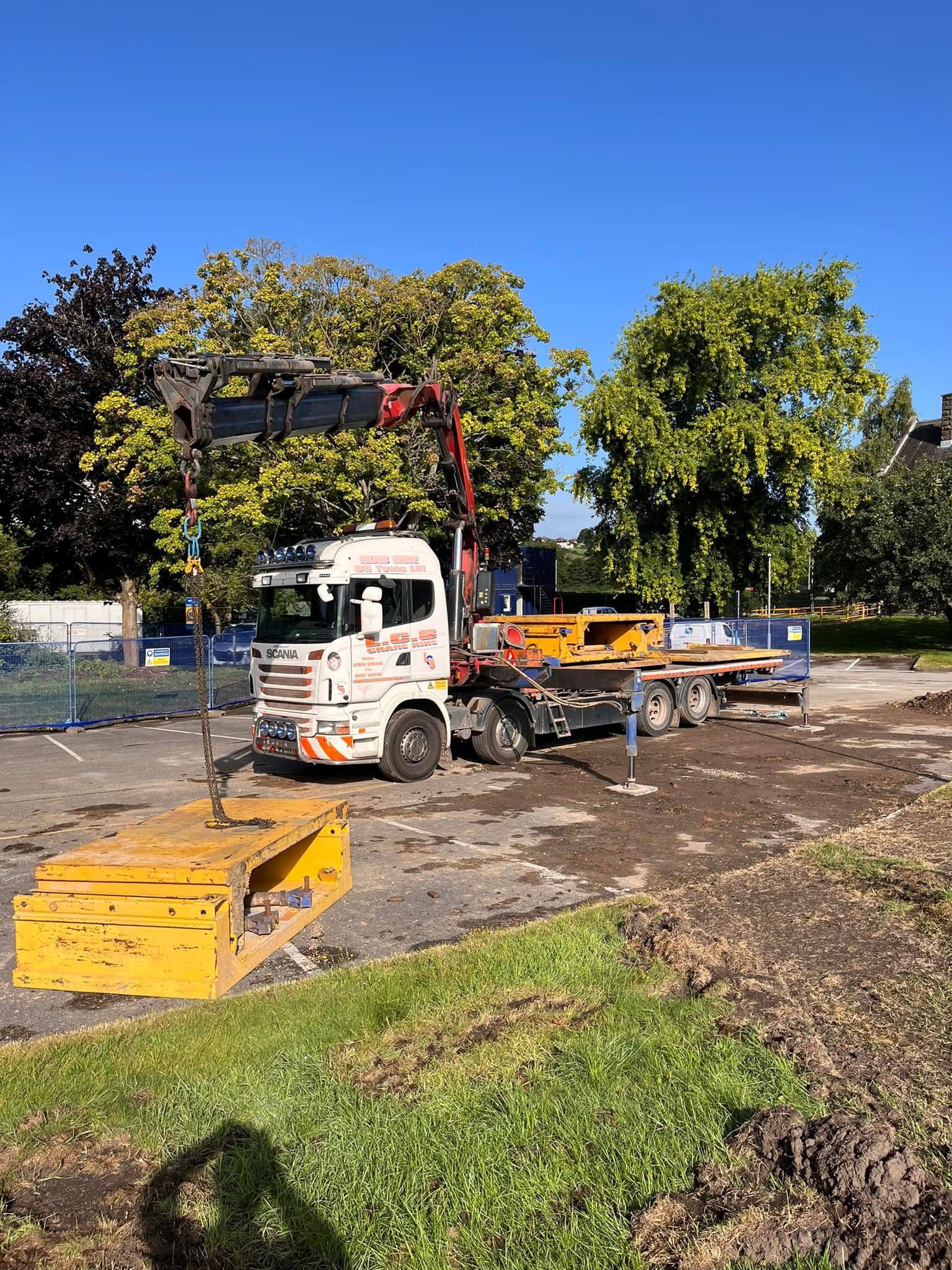 Vehicle mounted crane hire on site